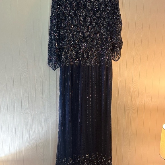 Pisarro Nights Navy Long Sequins and Beads Long Dress Size 4 NWT - Picture 2 of 8